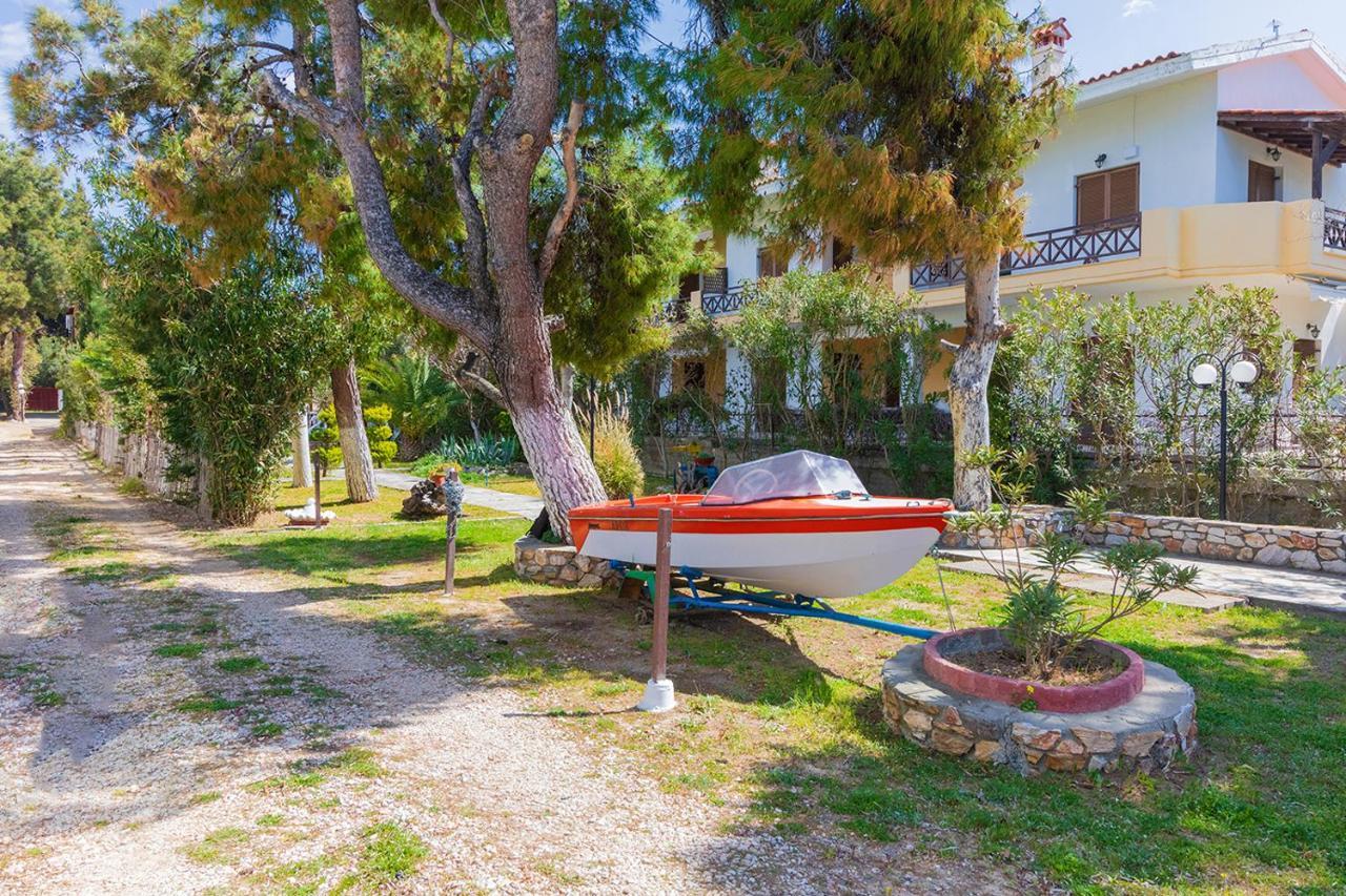 Galazia Akti Seaside Apartments Никити Экстерьер фото