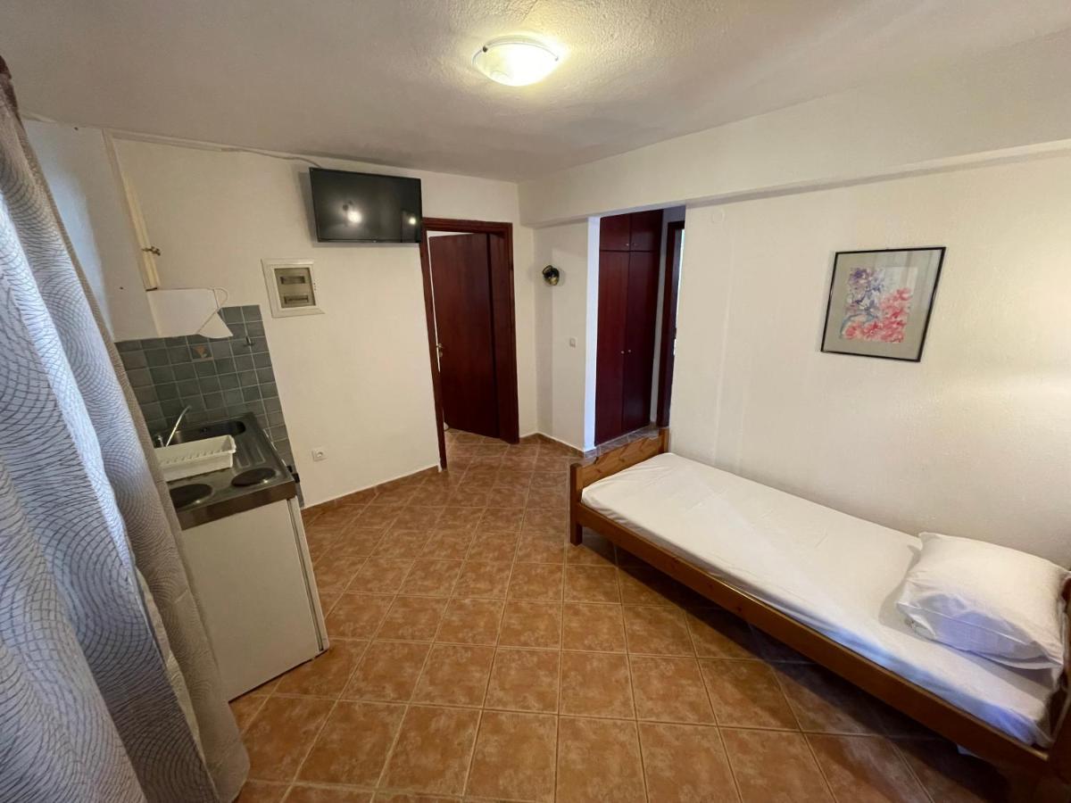 Galazia Akti Seaside Apartments Никити Экстерьер фото