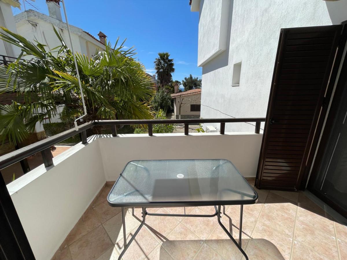 Galazia Akti Seaside Apartments Никити Экстерьер фото