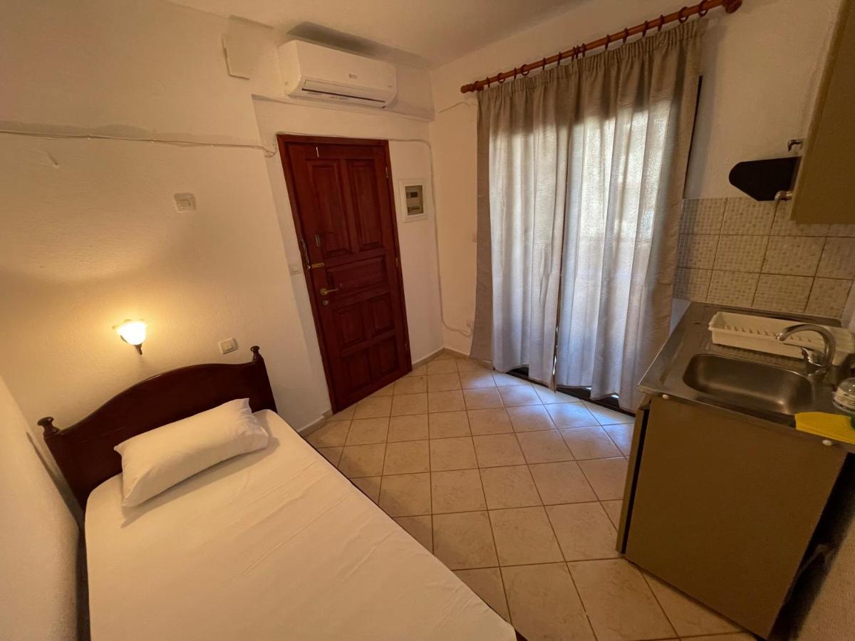 Galazia Akti Seaside Apartments Никити Экстерьер фото