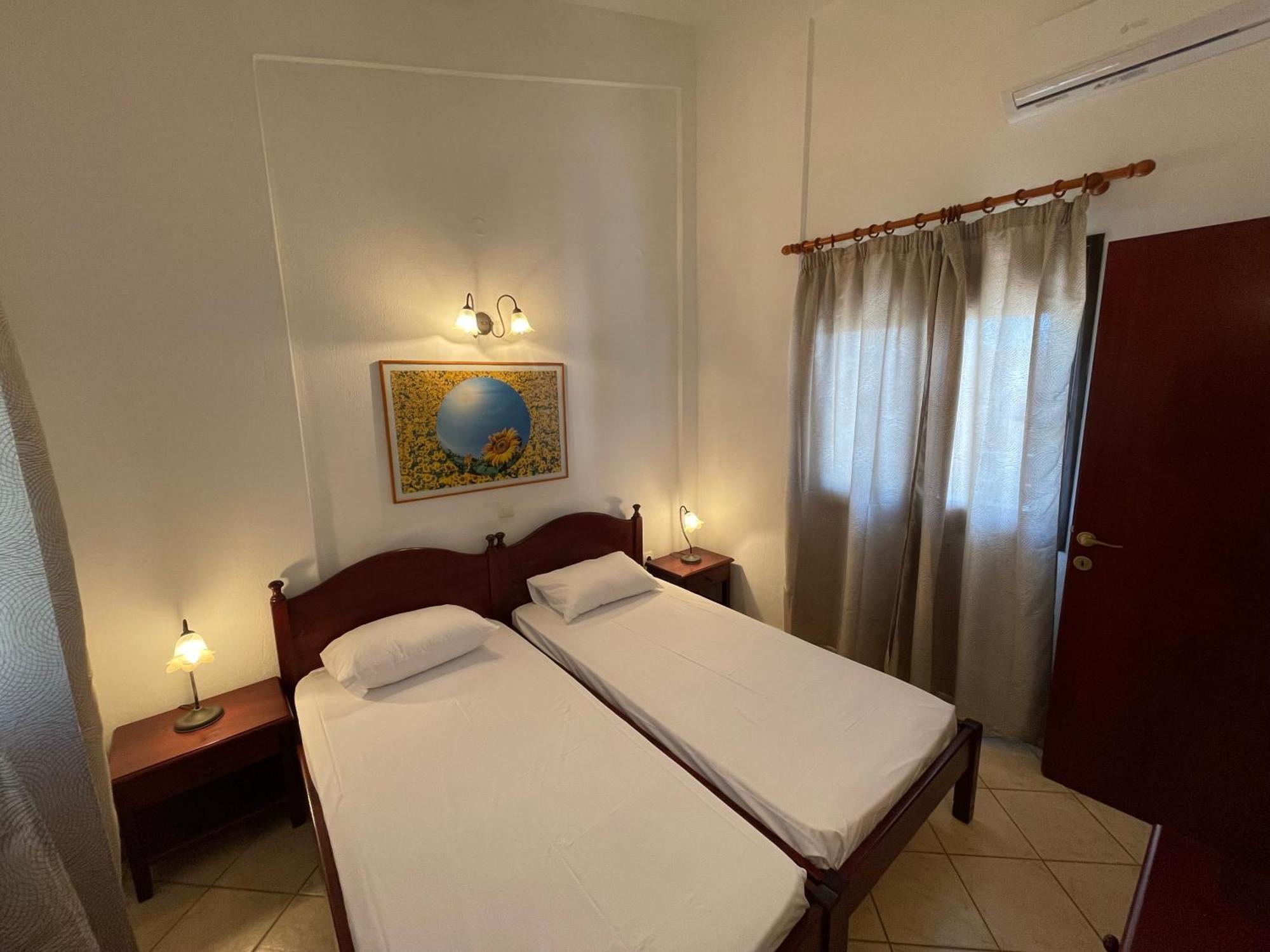 Galazia Akti Seaside Apartments Никити Номер фото