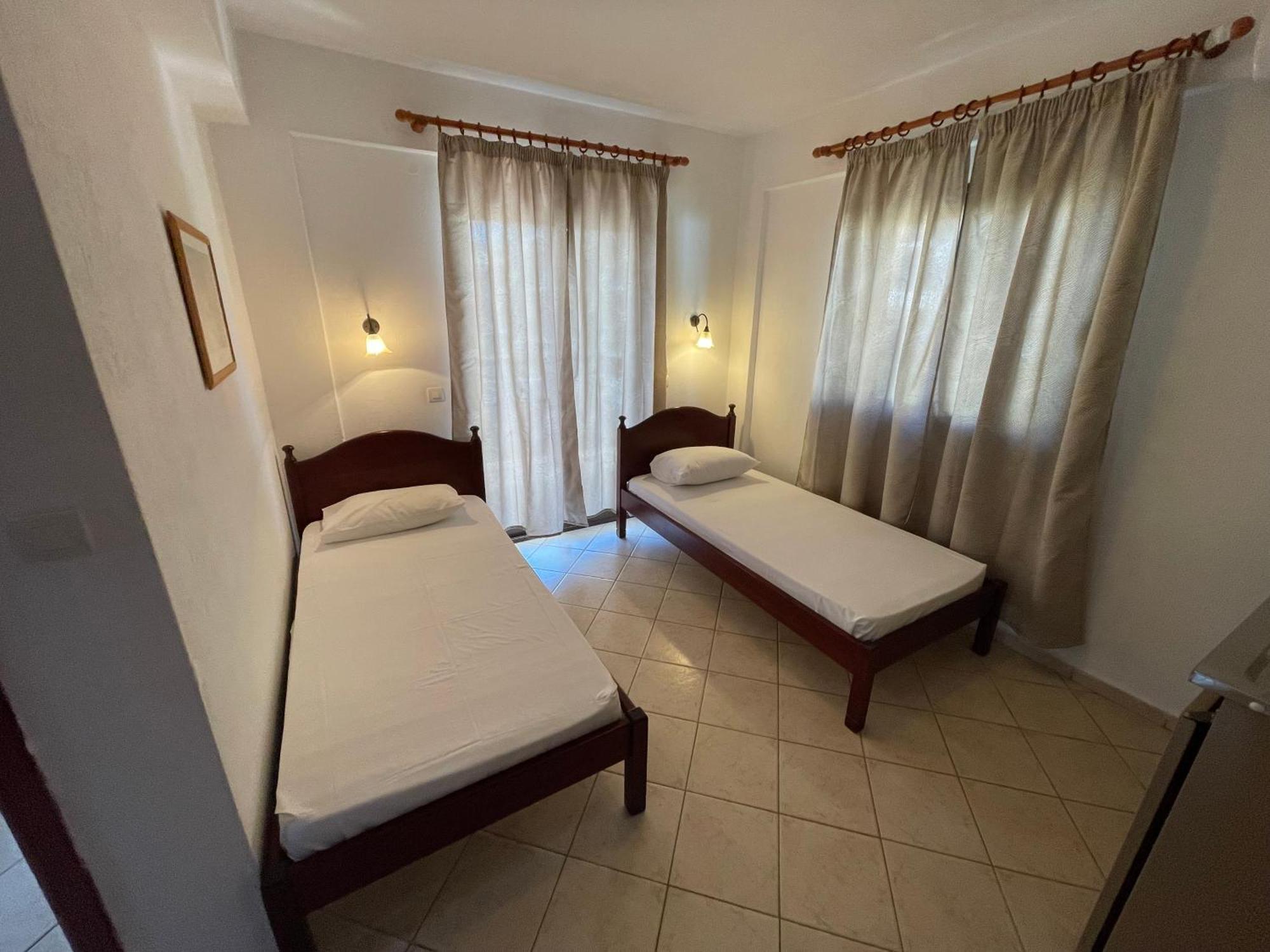 Galazia Akti Seaside Apartments Никити Номер фото